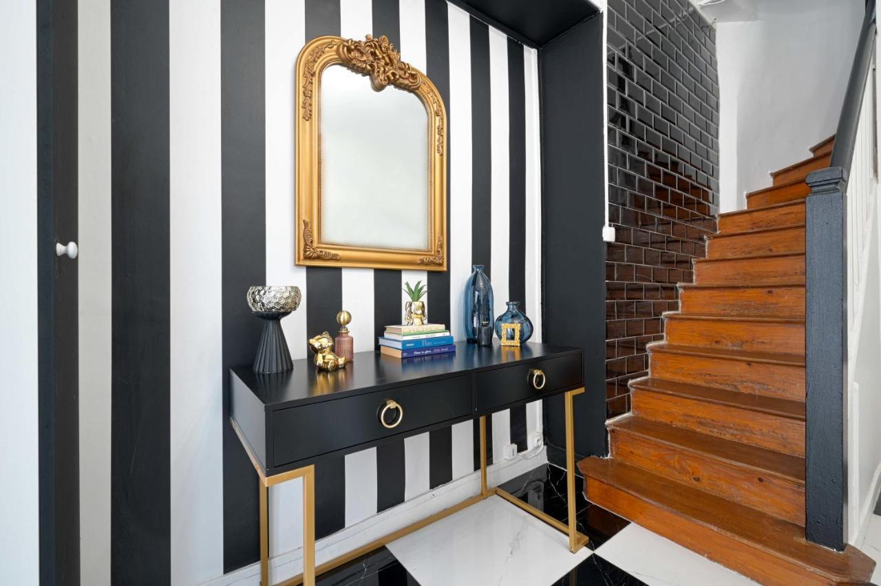 Black & White - Chic & Petit Maison- Pigalle 9Eme Paris Exterior foto
