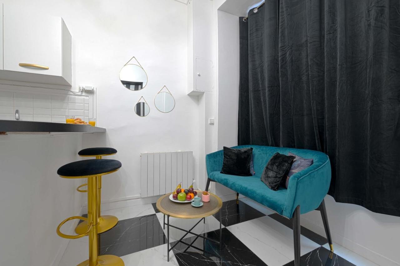 Black & White - Chic & Petit Maison- Pigalle 9Eme Paris Exterior foto